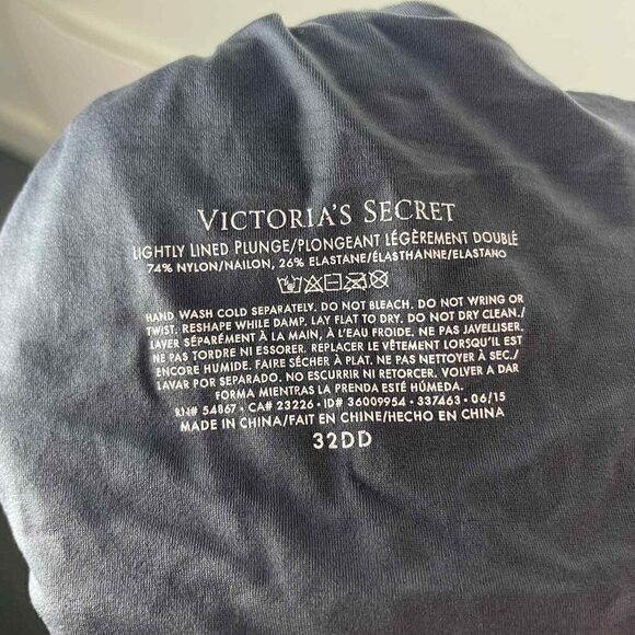 Victoria's Secret Gray Comfy Lined Plunge Bra Size 32 DD‎ - Picture 3 of 8